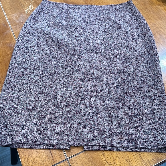 London times Jackie Onassis style, two piece suit with vintage flare - Picture 2 of 9